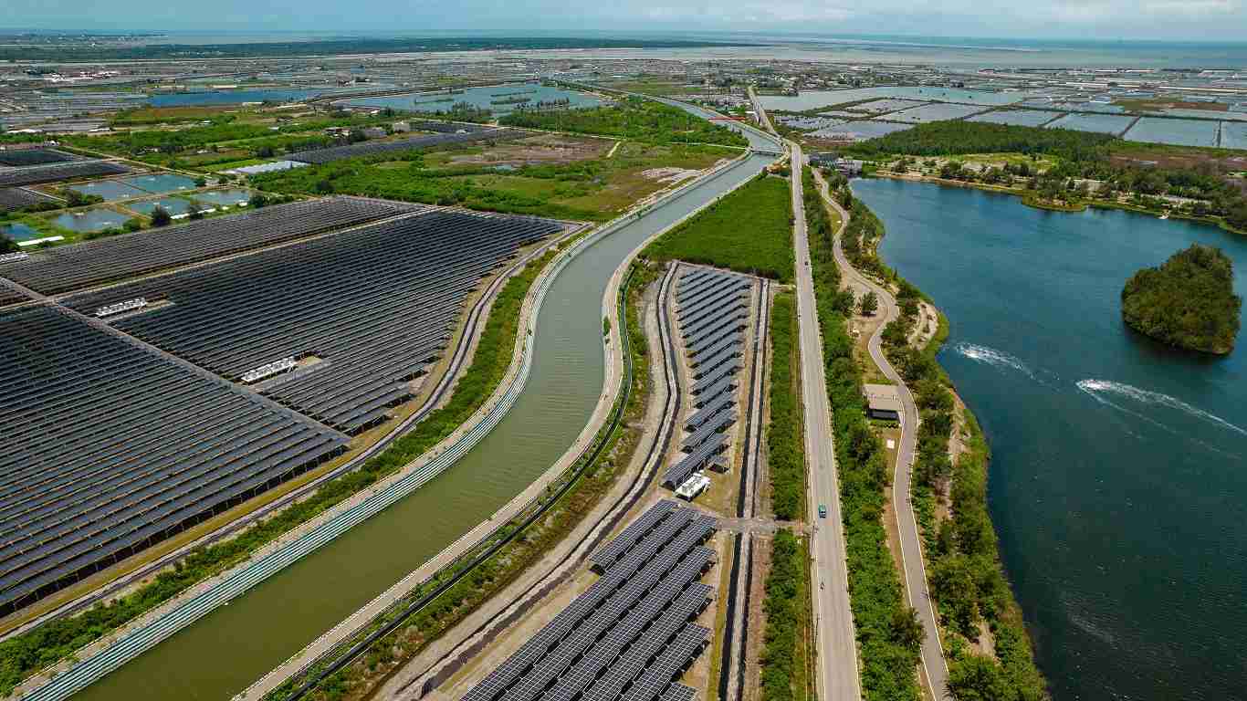 EBpay能源事业提供智慧能源管理、、、、太阳能监控管理、、全方位电厂建置及运维解决方案，，并拥有管理超过6000案场的经验